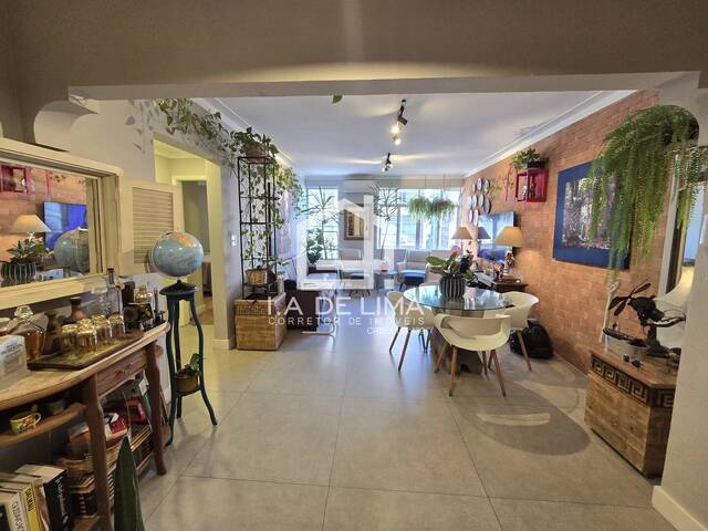 #190 - Apartamento para Venda em Santos - SP