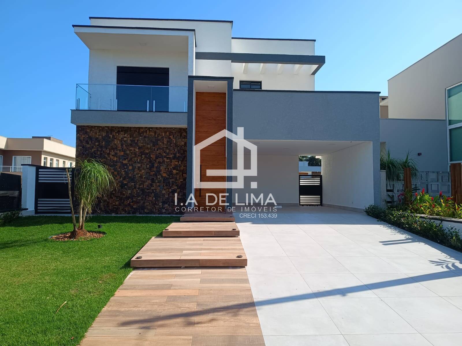 Sobrado, 4 quartos, 256 m² - Foto 1