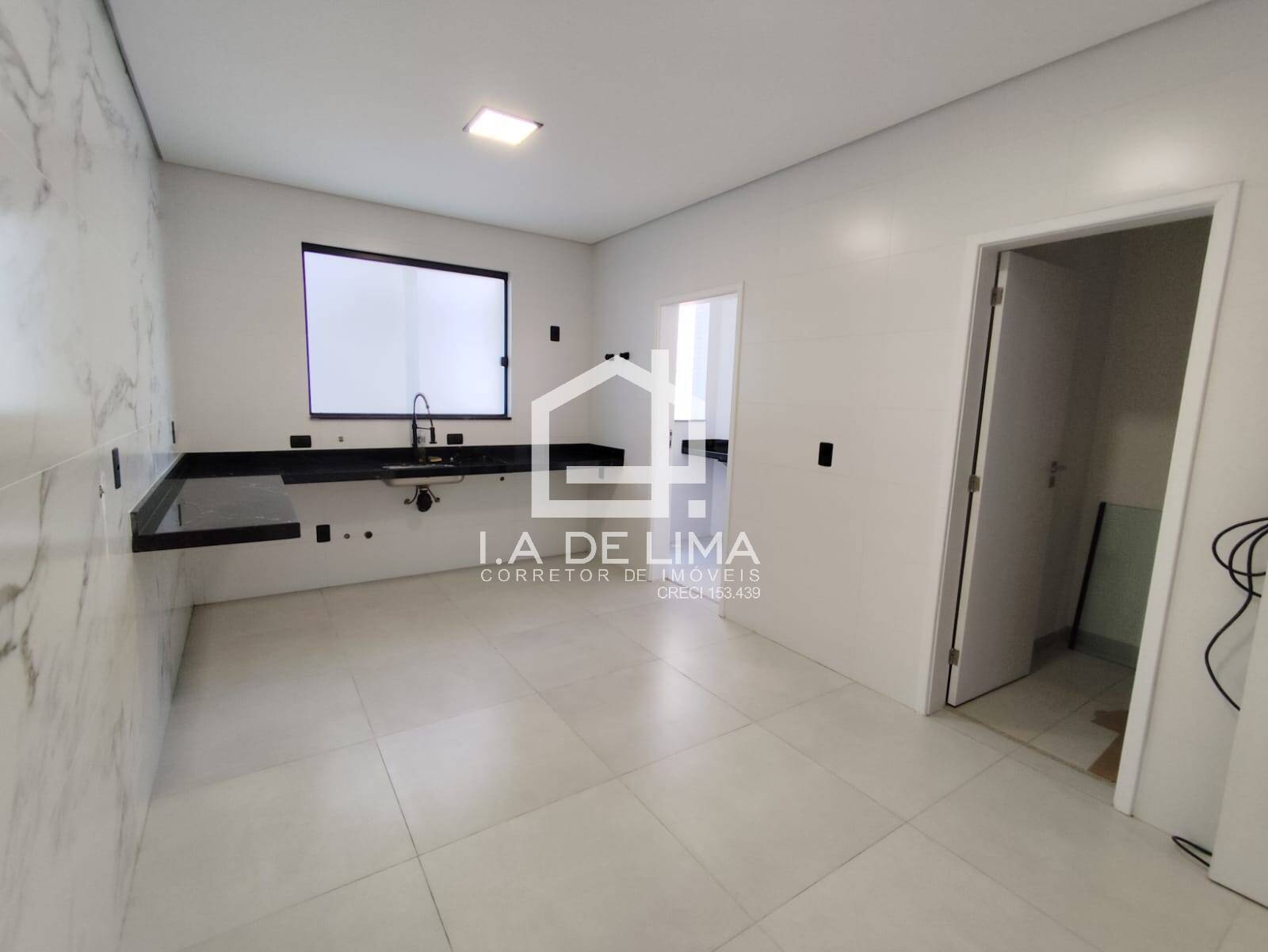Casa, 3 quartos, 330 m² - Foto 32