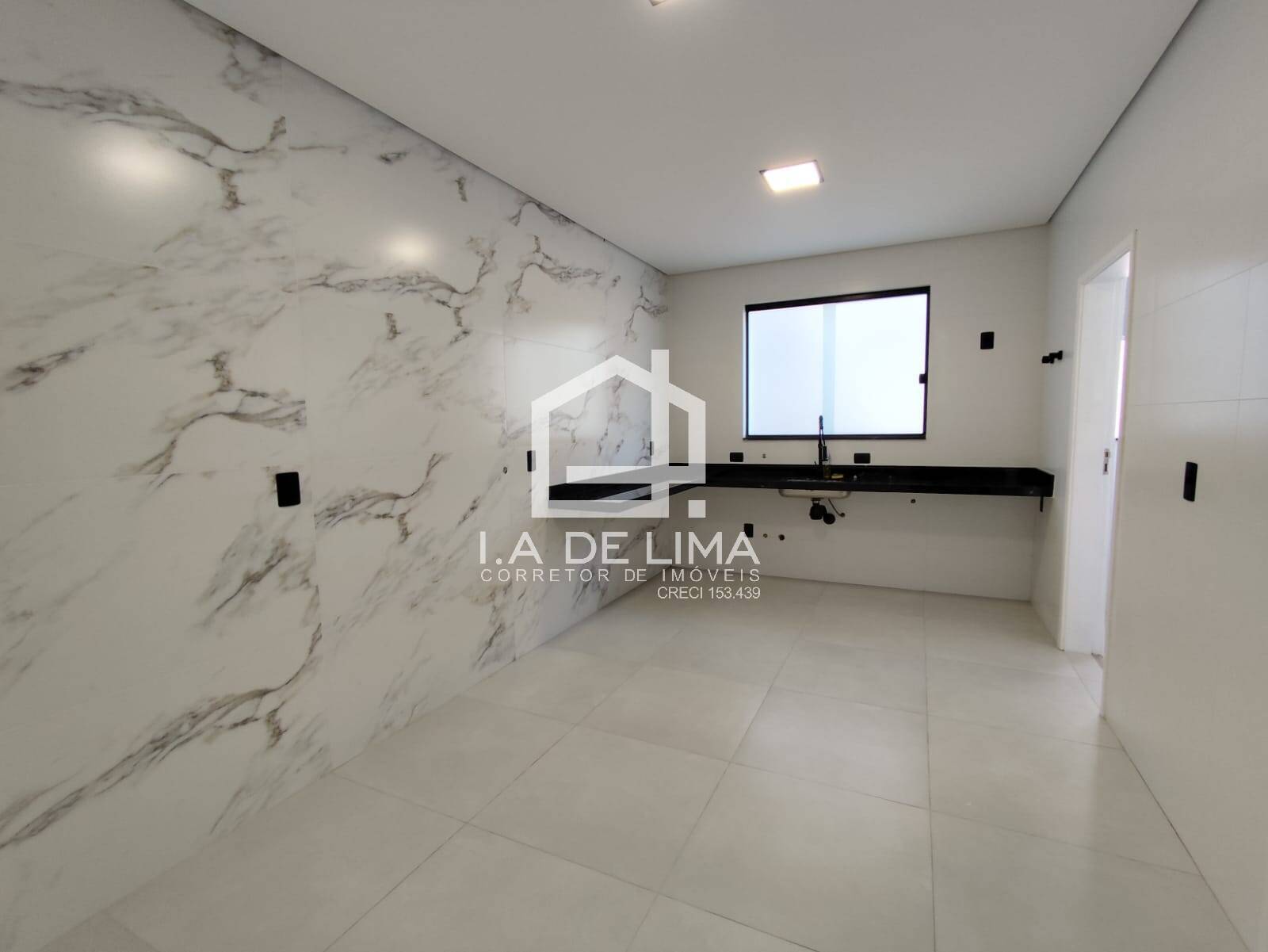 Casa, 3 quartos, 330 m² - Foto 35