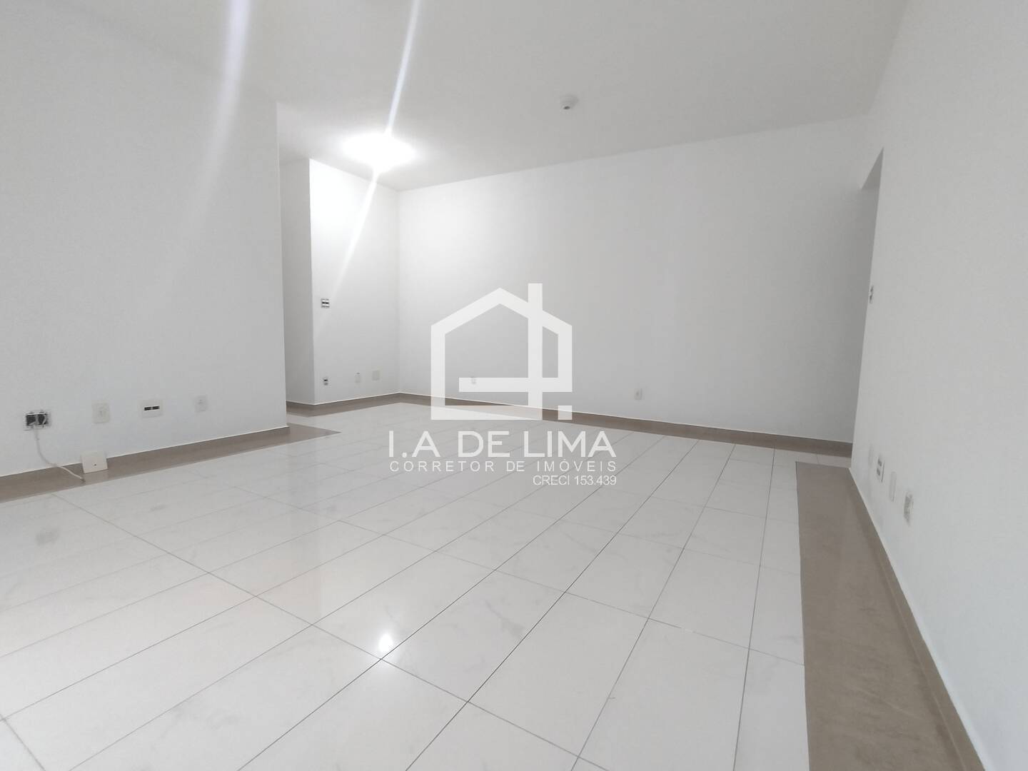 Apartamento para alugar com 3 quartos, 101m² - Foto 4