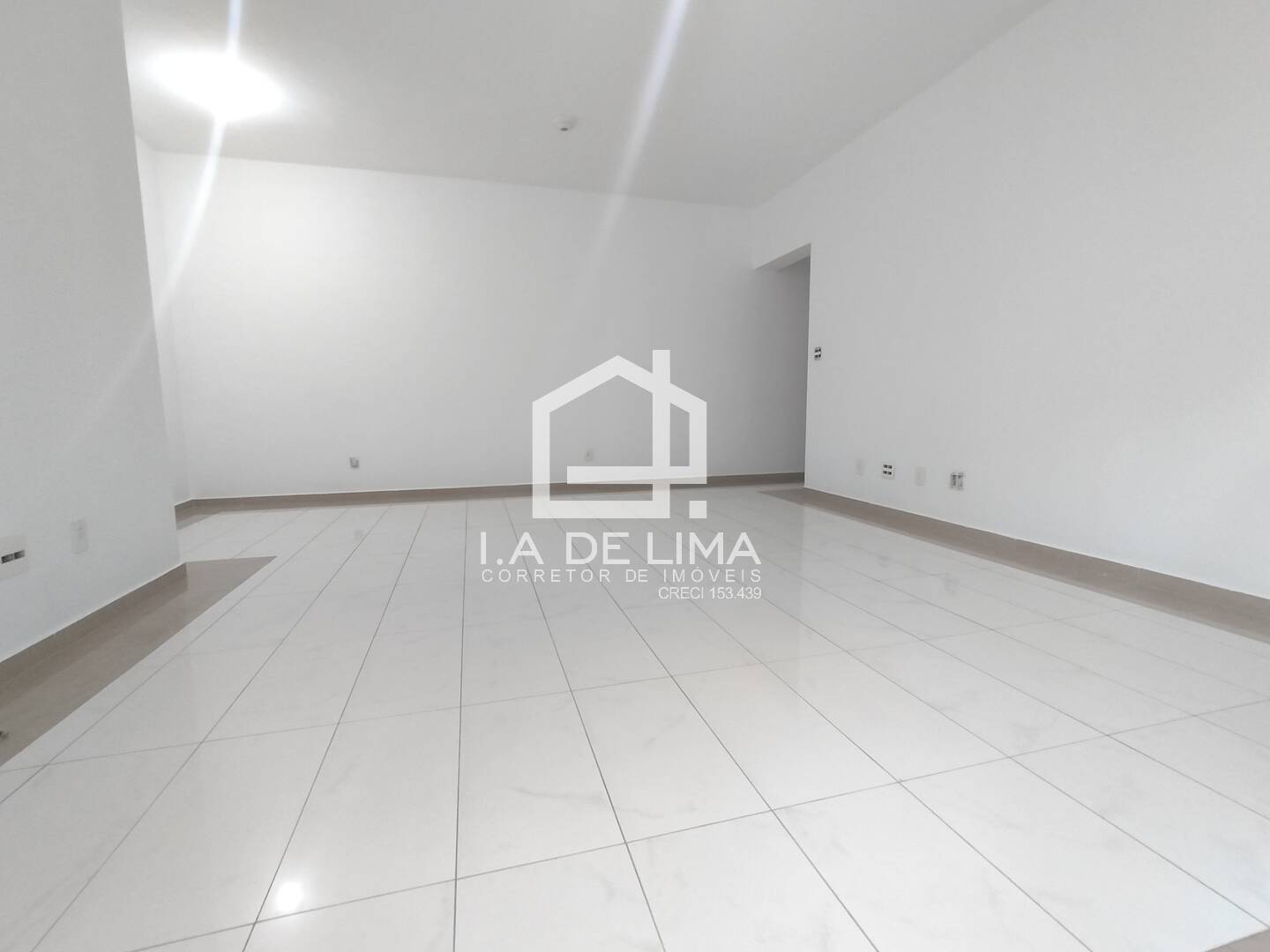 Apartamento para alugar com 3 quartos, 101m² - Foto 2