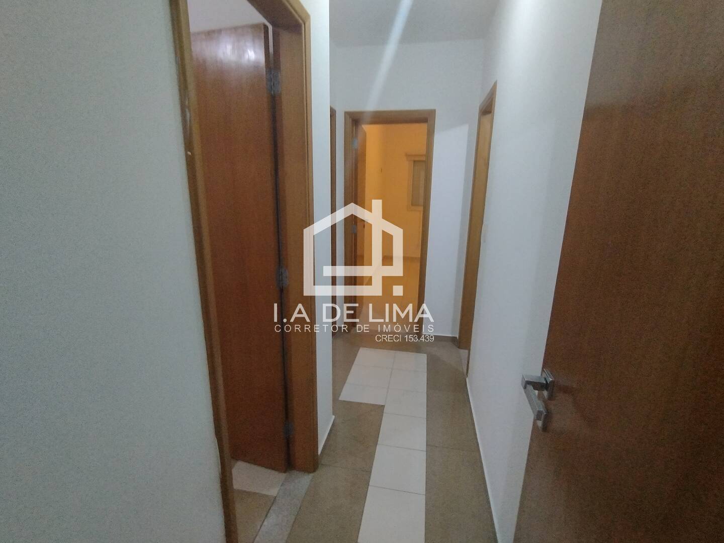 Apartamento para alugar com 3 quartos, 101m² - Foto 12