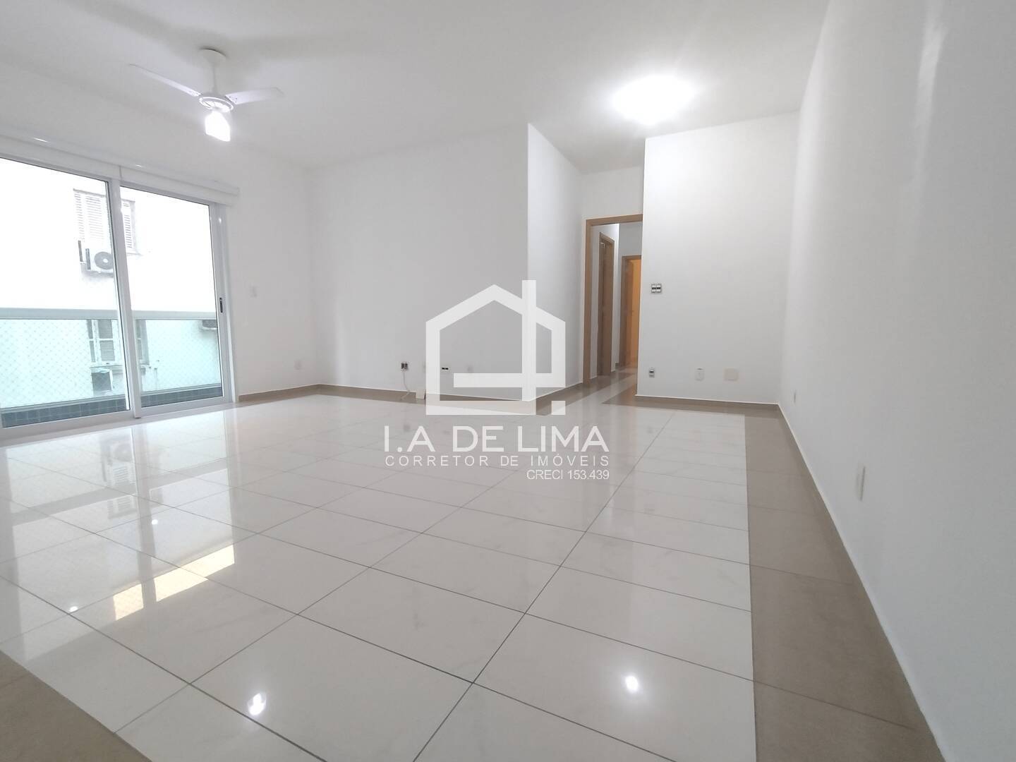 Apartamento para alugar com 3 quartos, 101m² - Foto 1